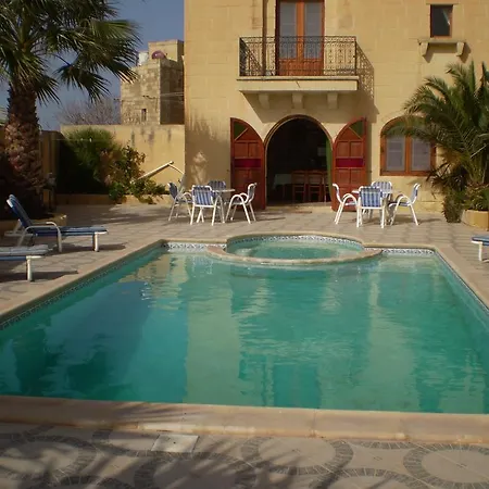 Landhuis Ta'Karmni Farmhouse B&B *