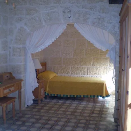 Ta'Karmni Farmhouse B&B Gharb (Gozo)