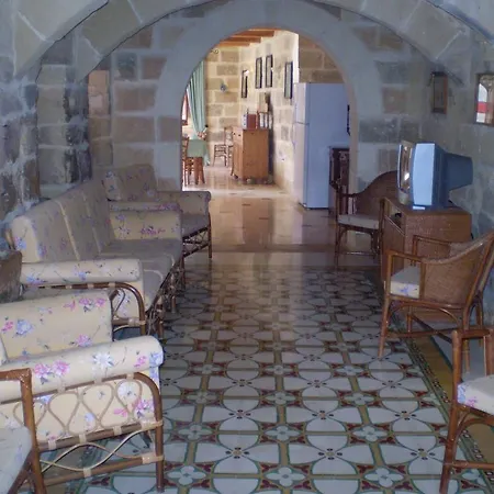 Landhuis Ta'Karmni Farmhouse B&B *