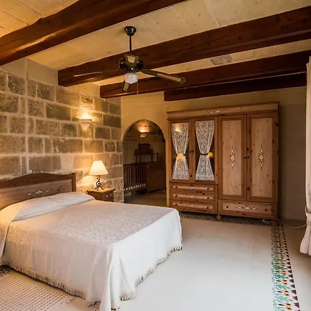 Landhuis Ta'Karmni Farmhouse B&B *