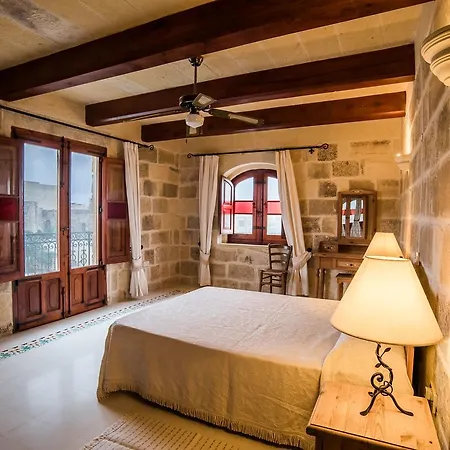 Landhuis Ta'Karmni Farmhouse B&B *