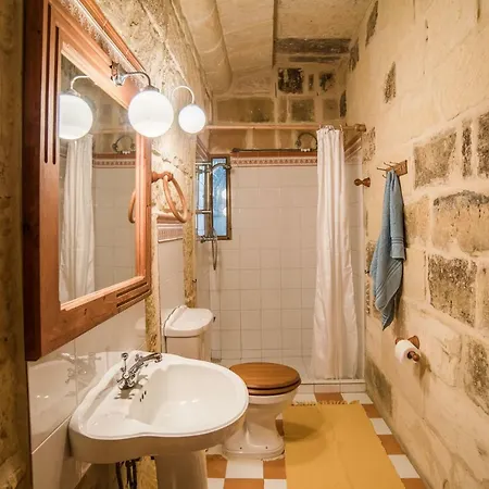 Landhuis Ta'Karmni Farmhouse B&B *