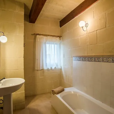 Ta'Karmni Farmhouse B&B Gharb (Gozo)